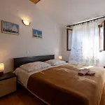 Seaside House Cove Zarace - Gdinj, Hvar - 2048 *